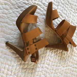 FRANCO SARTO SUEDE TAN STRAPPY SANDALS💕🤗